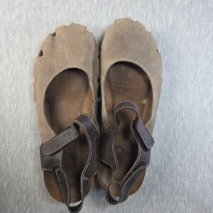 Sabatini 4009 wedge covered-toe sandals Size 40 Or 9 Womens Tan